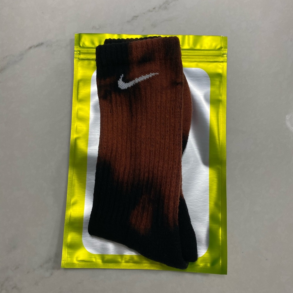 NWT Men’s Custom Reverse Tie Dye Nike Crew Socks - Picture 5 of 6